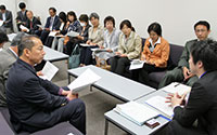 文科省に要請行動